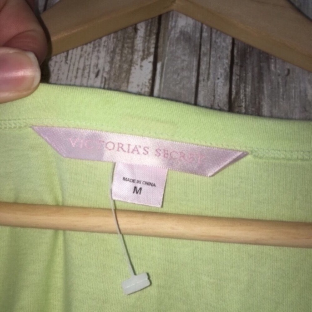 Victoria’s Secret Green Lightweight Cardigan - Picture 4 of 4